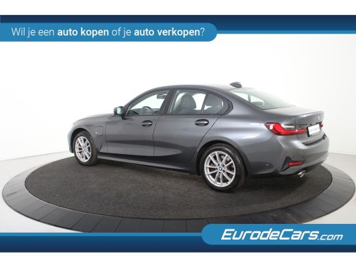 BMW 3 Serie 320e *1ste Eigenaar*Navigatie*Trekhaak*Camera*DAB* ActivLease financial lease