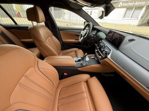 BMW 5 Serie Touring 530e Aut. M-Sport Plus | BMW Laser | Trekhaak | Camera | ActivLease financial lease