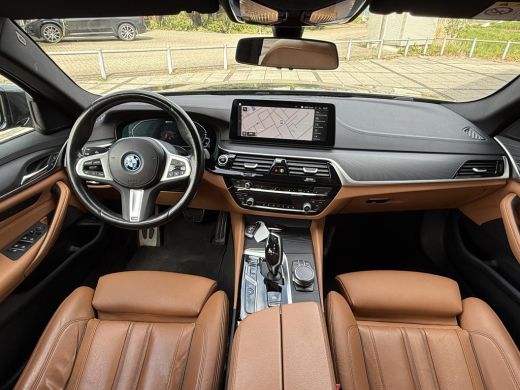 BMW 5 Serie Touring 530e Aut. M-Sport Plus | BMW Laser | Trekhaak | Camera | ActivLease financial lease