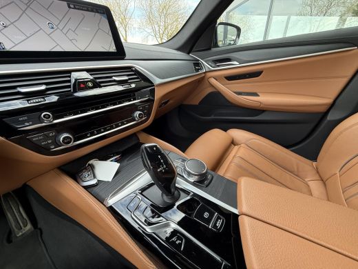 BMW 5 Serie Touring 530e Aut. M-Sport Plus | BMW Laser | Trekhaak | Camera | ActivLease financial lease