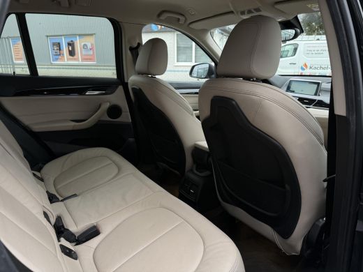 BMW X1 Aut. xDrive25e Executive Edition | SoH 85% | Trekhaak | Navi | Sfeer Verlichting | ActivLease financial lease