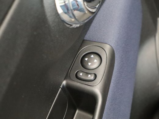 Fiat 500 1.0 Hybrid Club | Airco | Cruise Control | Apple Carplay/Android Auto ActivLease financial lease