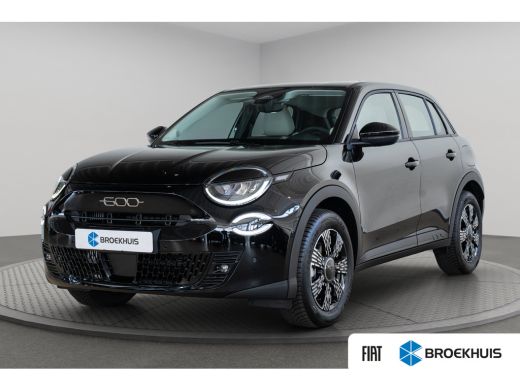 Fiat 600 1.2 Hybrid Icon | 8 Jaar Garantie | Navigatie | Camera | Winter Pack | Comfort Pack | Climate Con...