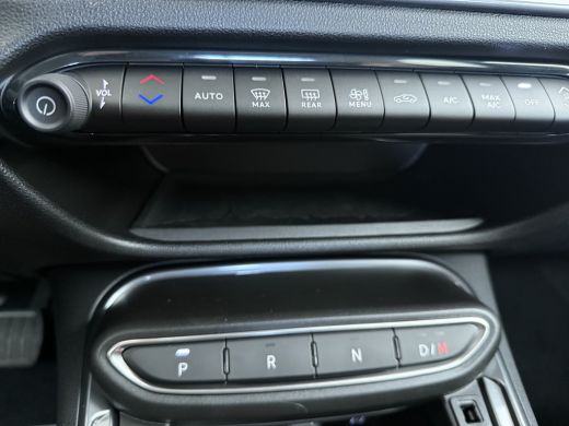Fiat 600 Icon | 10,25" touchscreen radio met Bluetooth, DAB & USB | Automatische airconditioning | FlexFlo... ActivLease financial lease