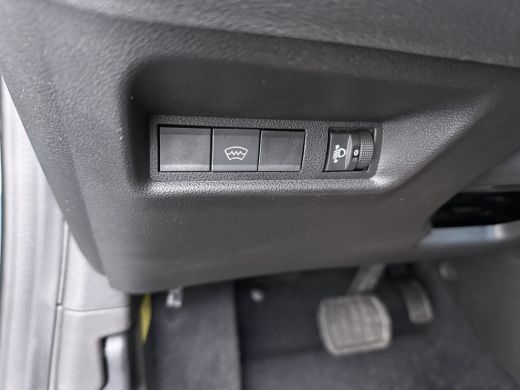Fiat 600 Icon | 10,25" touchscreen radio met Bluetooth, DAB & USB | Automatische airconditioning | FlexFlo... ActivLease financial lease