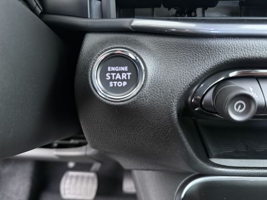 Fiat 600 Icon | 10,25" touchscreen radio met Bluetooth, DAB & USB | Automatische airconditioning | FlexFlo... ActivLease financial lease