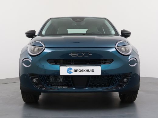Fiat 600 Icon | 10,25" touchscreen radio met Bluetooth, DAB & USB | Automatische airconditioning | FlexFlo... ActivLease financial lease