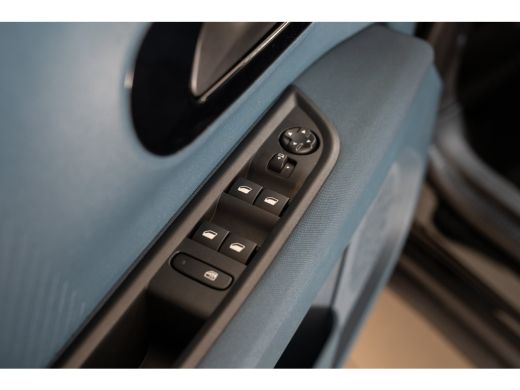 Fiat Grande Panda 1.2 Hybrid La Prima | 8 Jaar Garantie | Winter Pakket | Camera | Navigatie | Parkeersensoren | Na... ActivLease financial lease