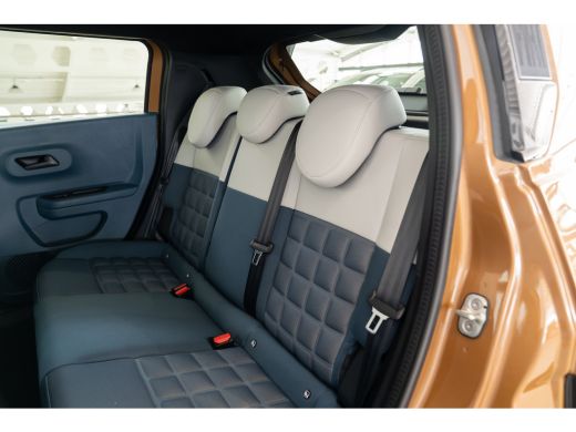 Fiat Grande Panda 1.2 Hybrid La Prima | 8 Jaar Garantie | Winter Pakket | Camera | Navigatie | Parkeersensoren | Na... ActivLease financial lease