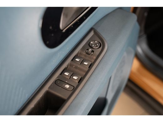 Fiat Grande Panda 1.2 Hybrid La Prima | 8 Jaar Garantie | Winter Pakket | Camera | Navigatie | Parkeersensoren | Na... ActivLease financial lease