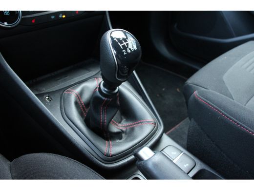 Ford Fiesta 1.0EB Hybrid ST-Line X | NL-AUTO! | 1E EIGENAAR! | TREKHAAK | CAMERA | B&O | CRUISE | DRAADLOZE L... ActivLease financial lease