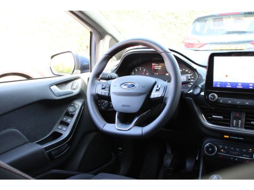 Ford Fiesta 1.0EB Hybrid ST-Line X | NL-AUTO! | 1E EIGENAAR! | TREKHAAK | CAMERA | B&O | CRUISE | DRAADLOZE L... ActivLease financial lease