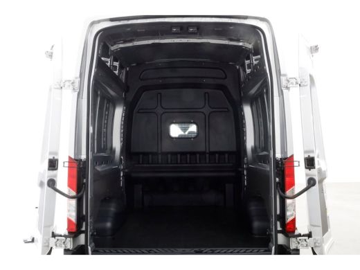 Ford Transit 330 2.0 TDCI 130pk L3H3 D.C. Trend ACC/Airco/Navi/Camera 05-2024 ActivLease financial lease