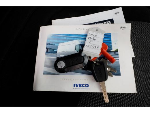 Iveco Daily 35S14 136pk HiMatic Automaat Bakwagen met laadklep en zijdeur H235cm 03-2022 ActivLease financial lease