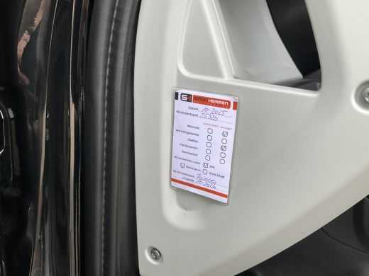 Land Rover Defender 2.0 D240 110 VAN 360&deg;Cam Carplay Memory Trekhaak(3500) Grijs kenteken ActivLease financial lease