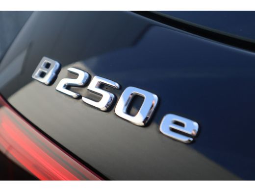 Mercedes-Benz B-Klasse 250 e Busin. Sfeerverlichting / Camera / 19inch / Trekhaak ActivLease financial lease