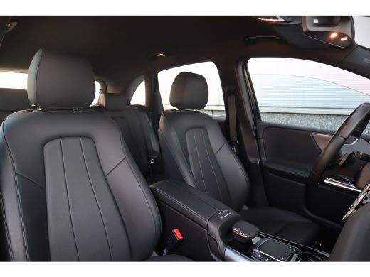 Mercedes-Benz B-Klasse 250 e Busin. Sfeerverlichting / Camera / 19inch / Trekhaak ActivLease financial lease