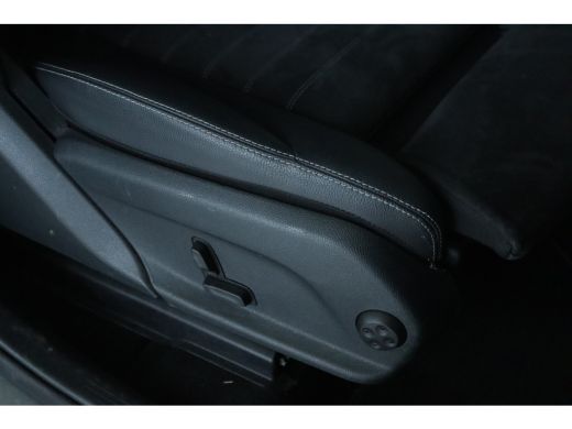 Mercedes-Benz GLC 300e 4MATIC Business Solution AMG | Cruise Control | Camera | Stoelverwarming | Elektr. Klep | El... ActivLease financial lease