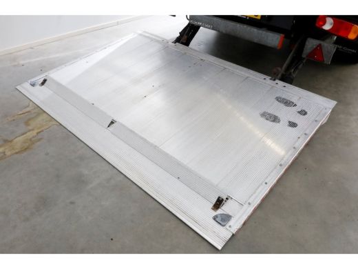 Mercedes-Benz Sprinter 316 CDI 163pk 7G Automaat Clixtar BE-Combi Bakwagen met 1000kg laadklep 2525kg laden 10-2020 ActivLease financial lease