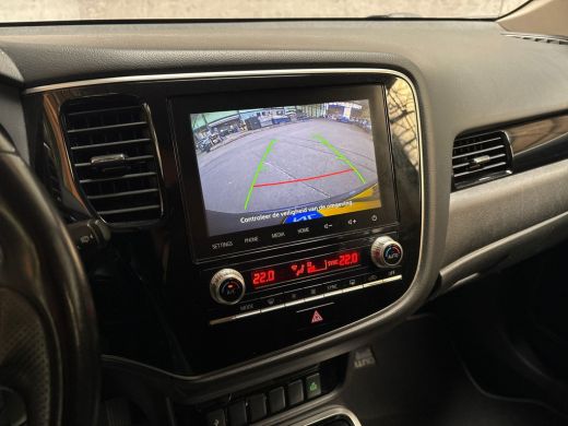 Mitsubishi Outlander 2.4 PHEV Deluxe 225Pk Automaat (NAVIGATIE, CAMERA, STOELVERWARMING, GETINT GLAS, SPORTSTOELEN, CR... ActivLease financial lease