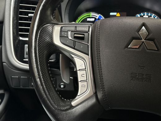Mitsubishi Outlander 2.4 PHEV Deluxe 225Pk Automaat (NAVIGATIE, CAMERA, STOELVERWARMING, GETINT GLAS, SPORTSTOELEN, CR... ActivLease financial lease