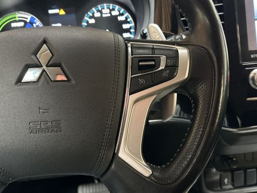 Mitsubishi Outlander 2.4 PHEV Deluxe 225Pk Automaat (NAVIGATIE, CAMERA, STOELVERWARMING, GETINT GLAS, SPORTSTOELEN, CR... ActivLease financial lease