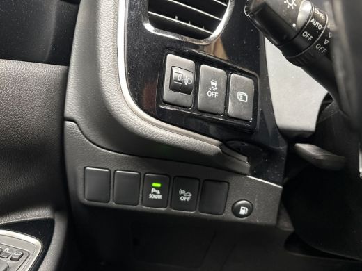 Mitsubishi Outlander 2.4 PHEV Deluxe 225Pk Automaat (NAVIGATIE, CAMERA, STOELVERWARMING, GETINT GLAS, SPORTSTOELEN, CR... ActivLease financial lease