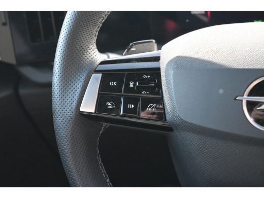 Opel Astra 1.2 Turbo Hybrid Ultimate | Schuif-/Kanteldak | Alcantara | Stoel/Stuurverwarming | HUD | Intelli... ActivLease financial lease