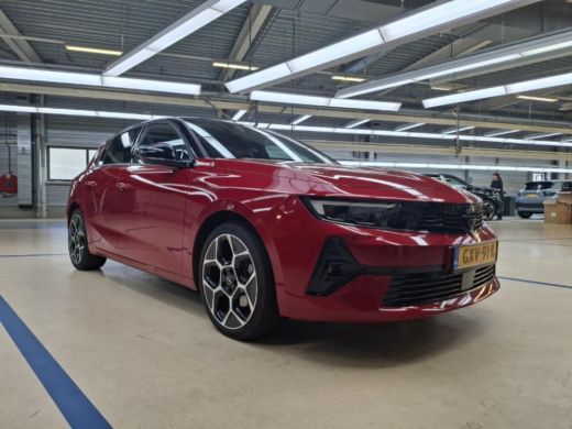 Opel Astra 1.2 Turbo Hybrid Ultimate | Schuif-/Kanteldak | Alcantara | Stoel/Stuurverwarming | HUD | Intelli... ActivLease financial lease