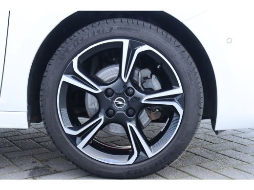 Opel Corsa 1.2 TURBO 100PK 5-DRS ELEGANCE GS-LINE / NAVI / LEDER / CLIMA / LED / PDC / 17" LMV / UNIEK / CAM... ActivLease financial lease