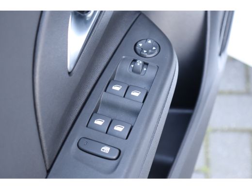 Opel Corsa 1.2 TURBO 100PK 5-DRS ELEGANCE GS-LINE / NAVI / LEDER / CLIMA / LED / PDC / 17" LMV / UNIEK / CAM... ActivLease financial lease