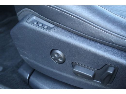 Opel Grandland X 1.6 Turbo Hybrid4 Ultimate ActivLease financial lease