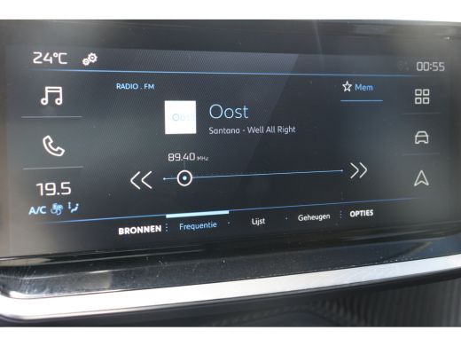 Peugeot 2008 1.2 Hybrid 136 Style | Parkeerhulp achter | LMV | Apple Carplay | Climate control | Cruise Contro... ActivLease financial lease