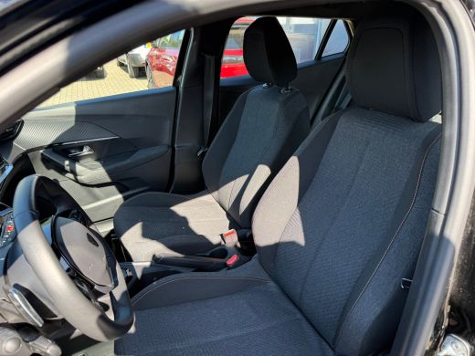 Peugeot 2008 1.2 Hybrid 136 Style | Parkeerhulp achter | LMV | Apple Carplay | Climate control | Cruise Contro... ActivLease financial lease