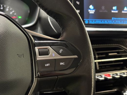 Peugeot 2008 1.2 PureTech Sport (APPLE CARPLAY, NAVIGATIE, LANE ASSIST, SPORTSTOELEN, PARKEERSENSOREN, CRUISE,... ActivLease financial lease