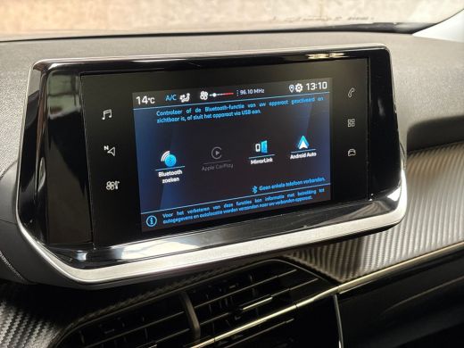 Peugeot 2008 1.2 PureTech Sport (APPLE CARPLAY, NAVIGATIE, LANE ASSIST, SPORTSTOELEN, PARKEERSENSOREN, CRUISE,... ActivLease financial lease