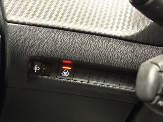 Peugeot 2008 1.2 PureTech Sport (APPLE CARPLAY, NAVIGATIE, LANE ASSIST, SPORTSTOELEN, PARKEERSENSOREN, CRUISE,... ActivLease financial lease