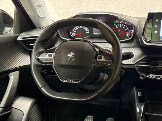 Peugeot 2008 1.2 PureTech Sport (APPLE CARPLAY, NAVIGATIE, LANE ASSIST, TREKHAAK, PARKEERSENSOREN, SPORTSTOELE... ActivLease financial lease