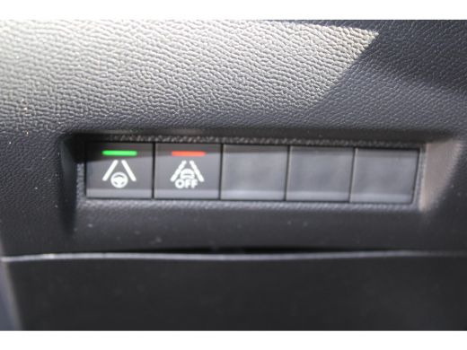 Peugeot 208 1.2 PureTech GT | Automaat | Navigatie | Camera | Panoramadak | Apple carplay | Adaptieve cruise ... ActivLease financial lease