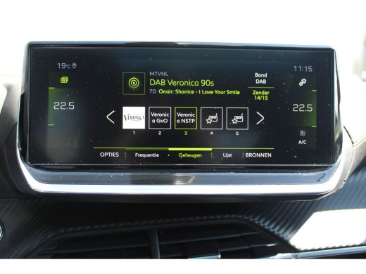 Peugeot 208 1.2 PureTech GT | Automaat | Navigatie | Camera | Panoramadak | Apple carplay | Adaptieve cruise ... ActivLease financial lease