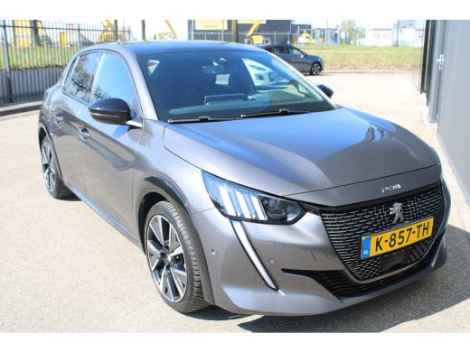 Peugeot 208 1.2 PureTech GT | Automaat | Navigatie | Camera | Panoramadak | Apple carplay | Adaptieve cruise ... ActivLease financial lease