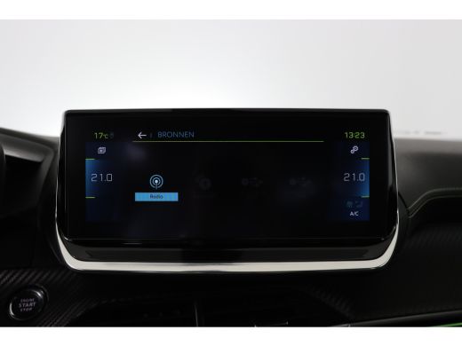 Peugeot e-2008 EV GT 50 kWh | 1e Eigenaar! | 100% SOH | Open Dak | Camera | Stoelverwarming | Cruise Adaptive | ... ActivLease financial lease