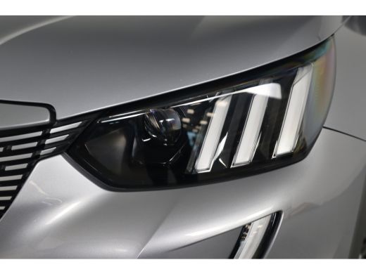 Peugeot e-2008 EV GT 50 kWh | 1e Eigenaar! | 100% SOH | Open Dak | Camera | Stoelverwarming | Cruise Adaptive | ... ActivLease financial lease