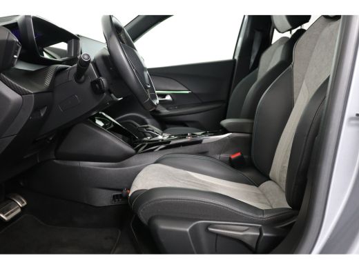 Peugeot e-2008 EV GT 50 kWh | 1e Eigenaar! | 100% SOH | Open Dak | Camera | Stoelverwarming | Cruise Adaptive | ... ActivLease financial lease