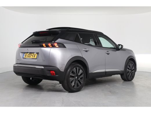 Peugeot e-2008 EV GT 50 kWh | 1e Eigenaar! | 100% SOH | Open Dak | Camera | Stoelverwarming | Cruise Adaptive | ... ActivLease financial lease