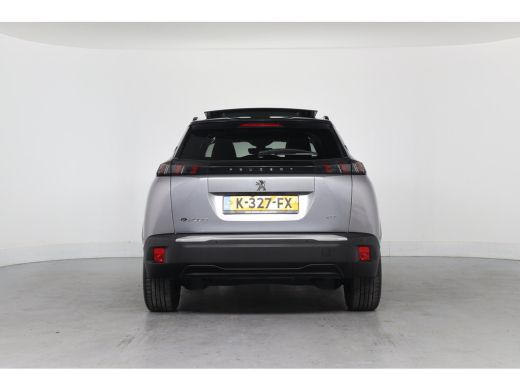 Peugeot e-2008 EV GT 50 kWh | 1e Eigenaar! | 100% SOH | Open Dak | Camera | Stoelverwarming | Cruise Adaptive | ... ActivLease financial lease