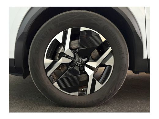 Peugeot e-2008 EV GT 54 kWh | Climate & Cruise C. | Warmtepomp | Full LED | Keyless | Camera | 17" LMV | Sfeerve... ActivLease financial lease