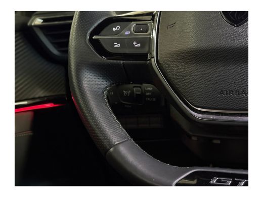 Peugeot e-2008 EV GT 54 kWh | Climate & Cruise C. | Warmtepomp | Full LED | Keyless | Camera | 17" LMV | Sfeerve... ActivLease financial lease