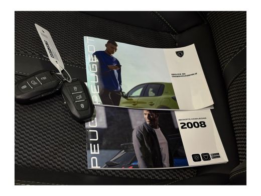 Peugeot e-2008 EV GT 54 kWh | Climate & Cruise C. | Warmtepomp | Full LED | Keyless | Camera | 17" LMV | Sfeerve... ActivLease financial lease