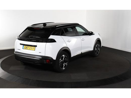 Peugeot e-2008 EV GT 54 kWh | Climate & Cruise C. | Warmtepomp | Full LED | Keyless | Camera | 17" LMV | Sfeerve... ActivLease financial lease